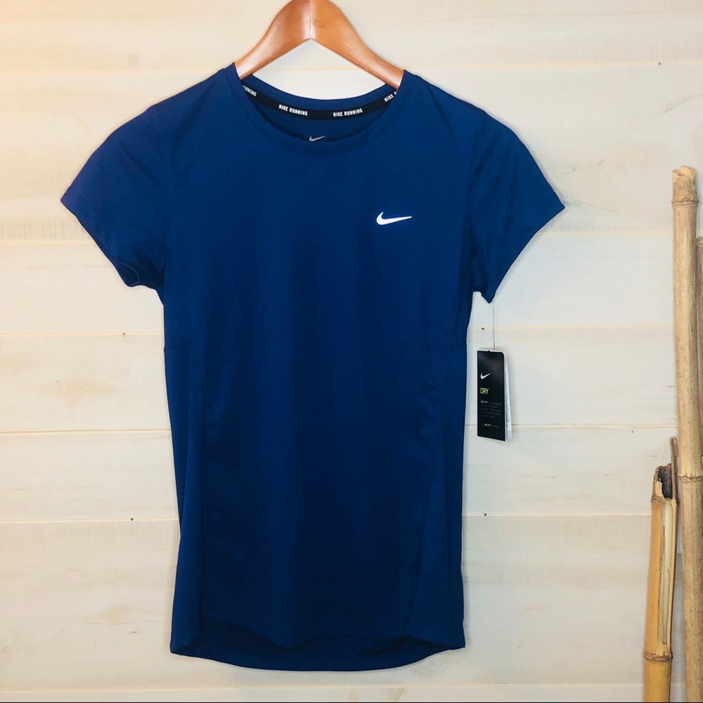 Women’s Nike Dry Fit Top NWT Size Small